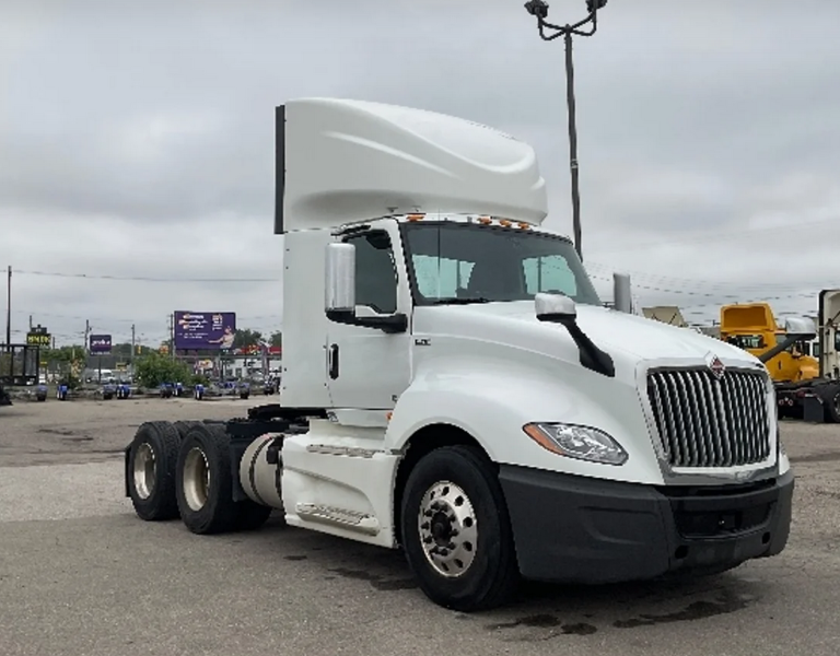 Screenshot 2025-08-31 at 11-13-21 2018 International LT625 Day Cab Tractor Screenshot 2025-08-31 at 11-13-21 2018 International LT625 Day Cab Tractor